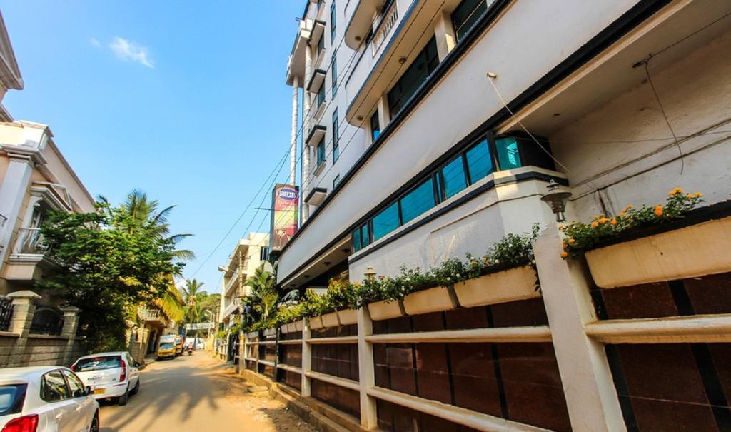 Hotel Pigeon International Bangalore Eksteriør bilde