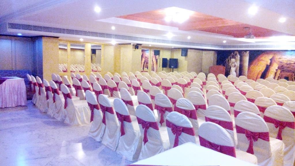 Hotel Pigeon International Bangalore Eksteriør bilde