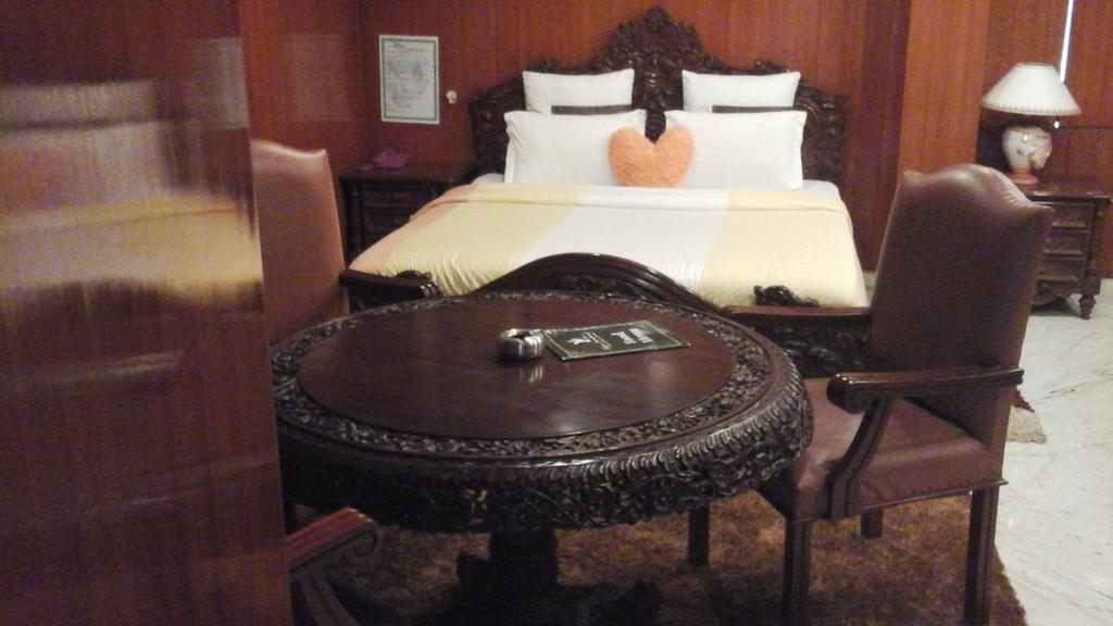 Hotel Pigeon International Bangalore Eksteriør bilde