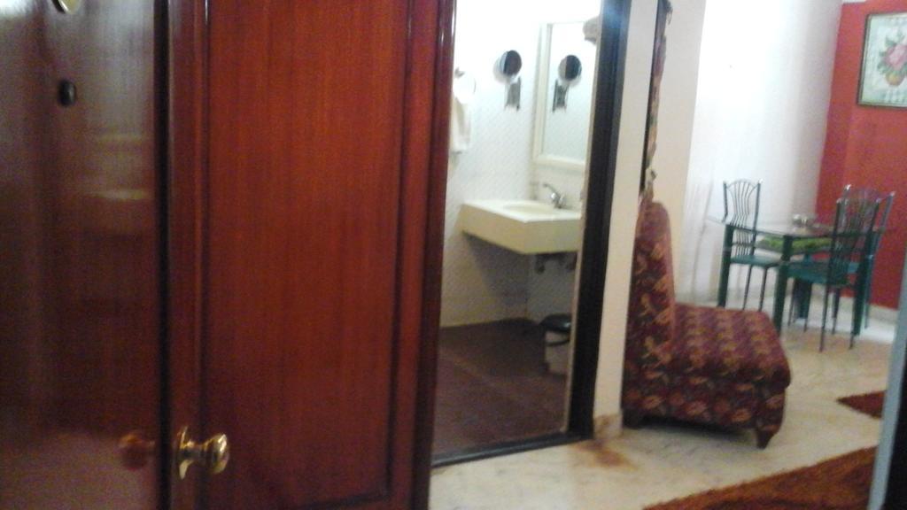 Hotel Pigeon International Bangalore Eksteriør bilde